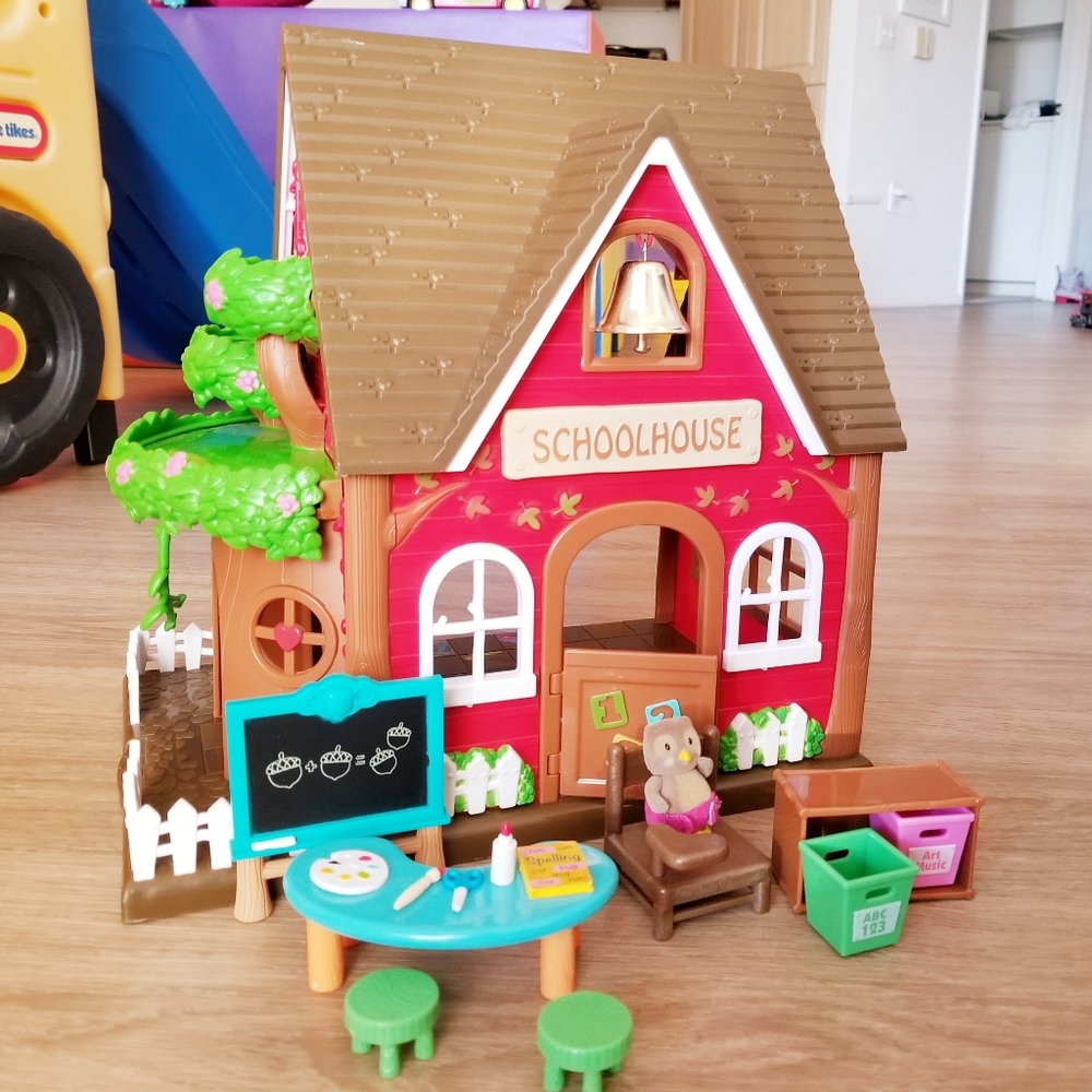 Li'l Woodzeez School House Set